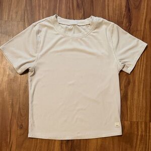 Vuori Pose Fitted Tee